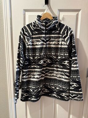 Women’s Eddie Bauer Black & White Patterned Half-Zip Fleece Pullover